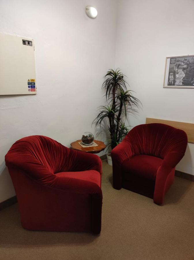 Hotel Cierny Orol Rožňava エクステリア 写真