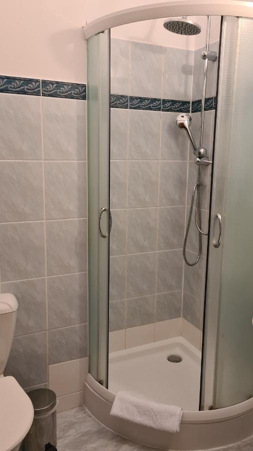 Hotel Cierny Orol Rožňava エクステリア 写真