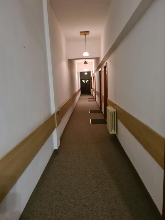 Hotel Cierny Orol Rožňava エクステリア 写真