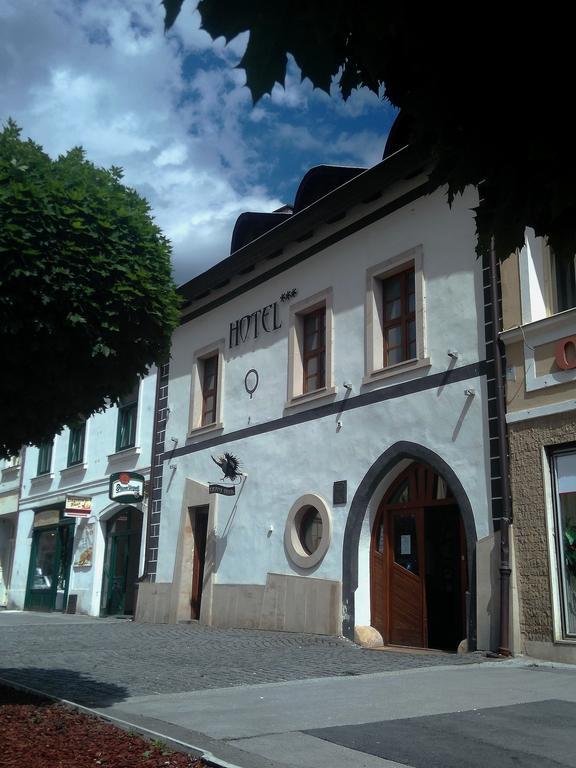Hotel Cierny Orol Rožňava エクステリア 写真